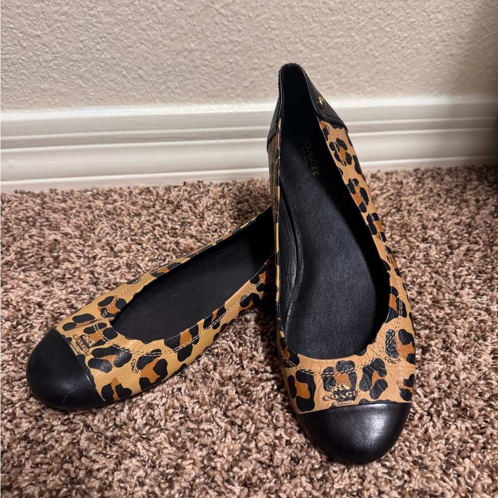 Coach slip on’s